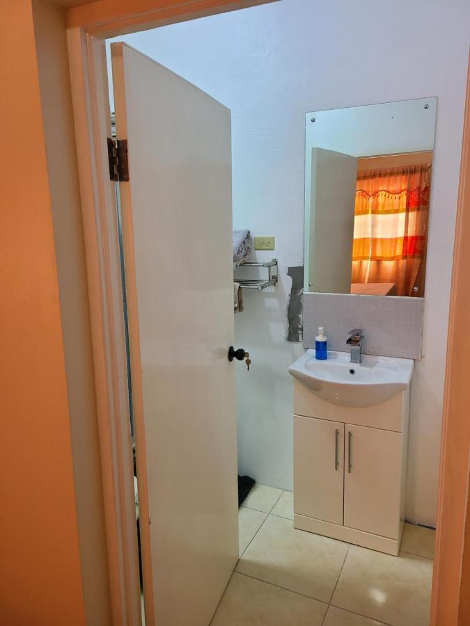 Jay'S Guest House II Epping Farm Экстерьер фото